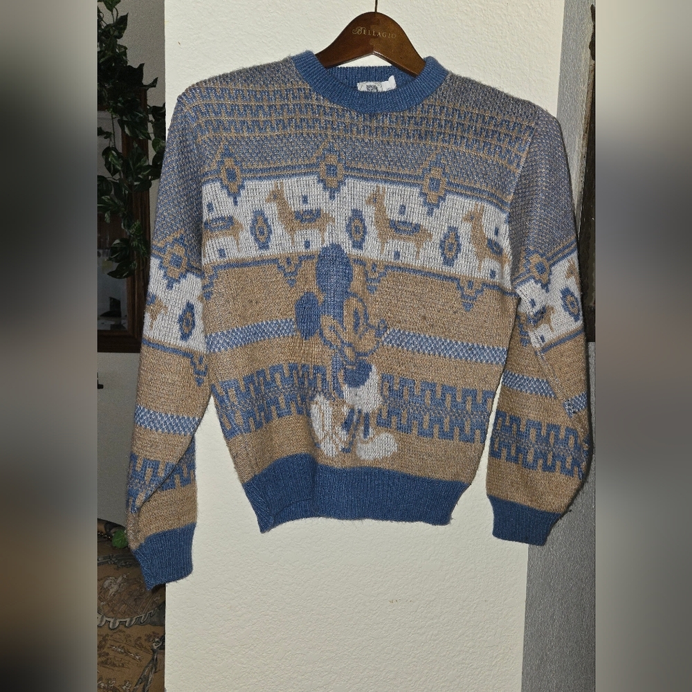 Sweater Walt Disney Sz M Vintage..lightly Worn..in Great Condition.